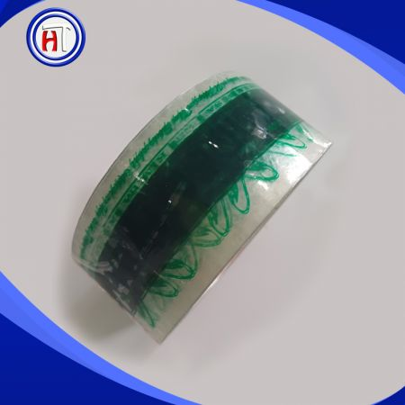 Băng keo in màu xanh lá cây